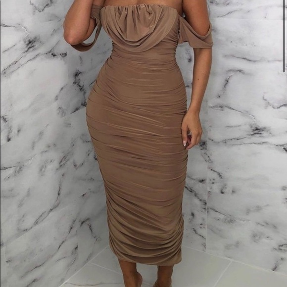 Ruched Midi Dress - Picture 1 of 4